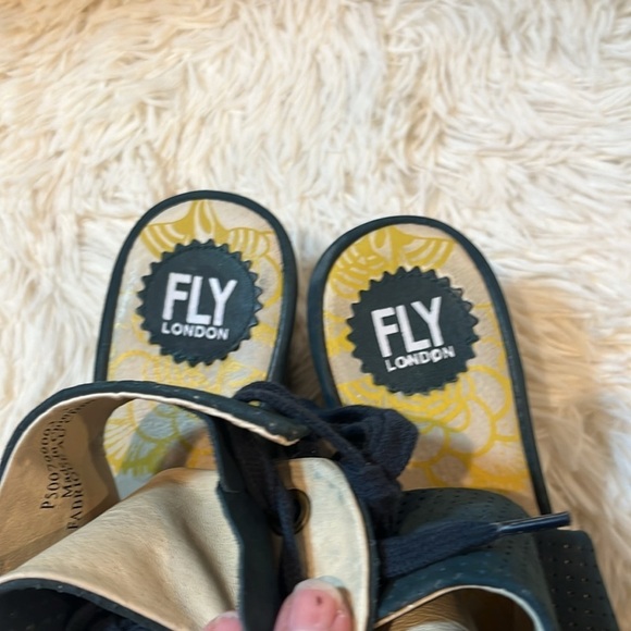 FLY LONDON YPUL Wedge peep toe sandals, size 37, converts to 6.5. - Picture 6 of 8
